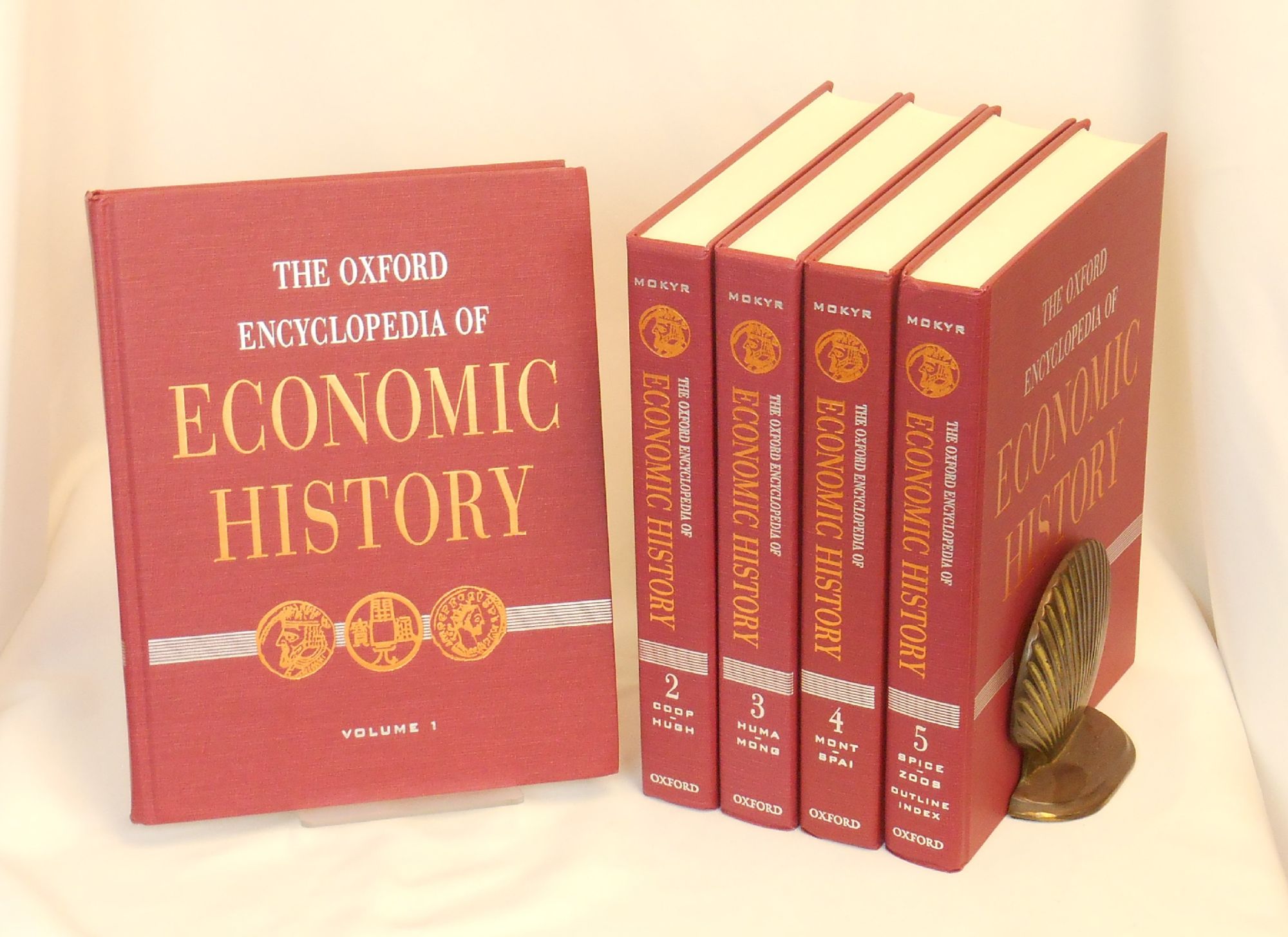 The　of　Oxford　History　Joel　Encyclopedia　Economic　Chief　Mokyr,　in